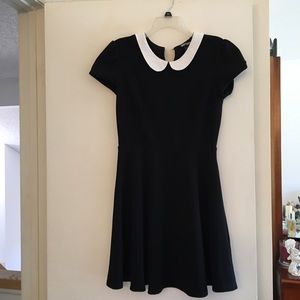 Hot topic size M Wednesday Addams dress